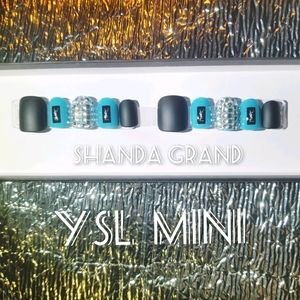 Lux Press-On Nail Set(Mini Square Shape)